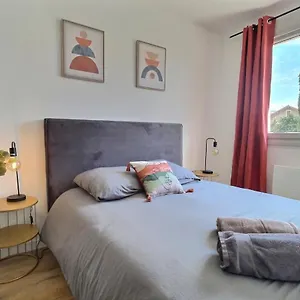 https://lartiste.hotels-rhonealpes.com