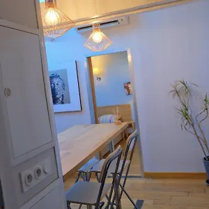 https://marie-julie.fr-provencehotel.com
