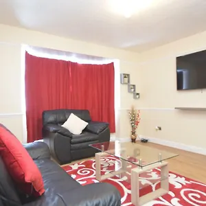 https://four-bedroom-townhouse-12-minutes-walk-to-excel.brighton-hotels-england.com